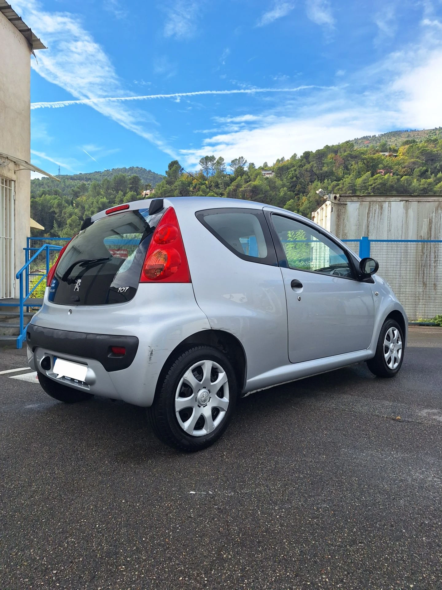 Peugeot 107 / Faible Kilométrage ! - Vue 2