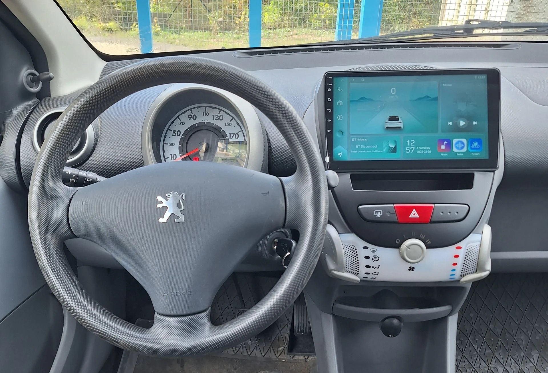 Peugeot 107 / Faible Kilométrage ! - Vue 4