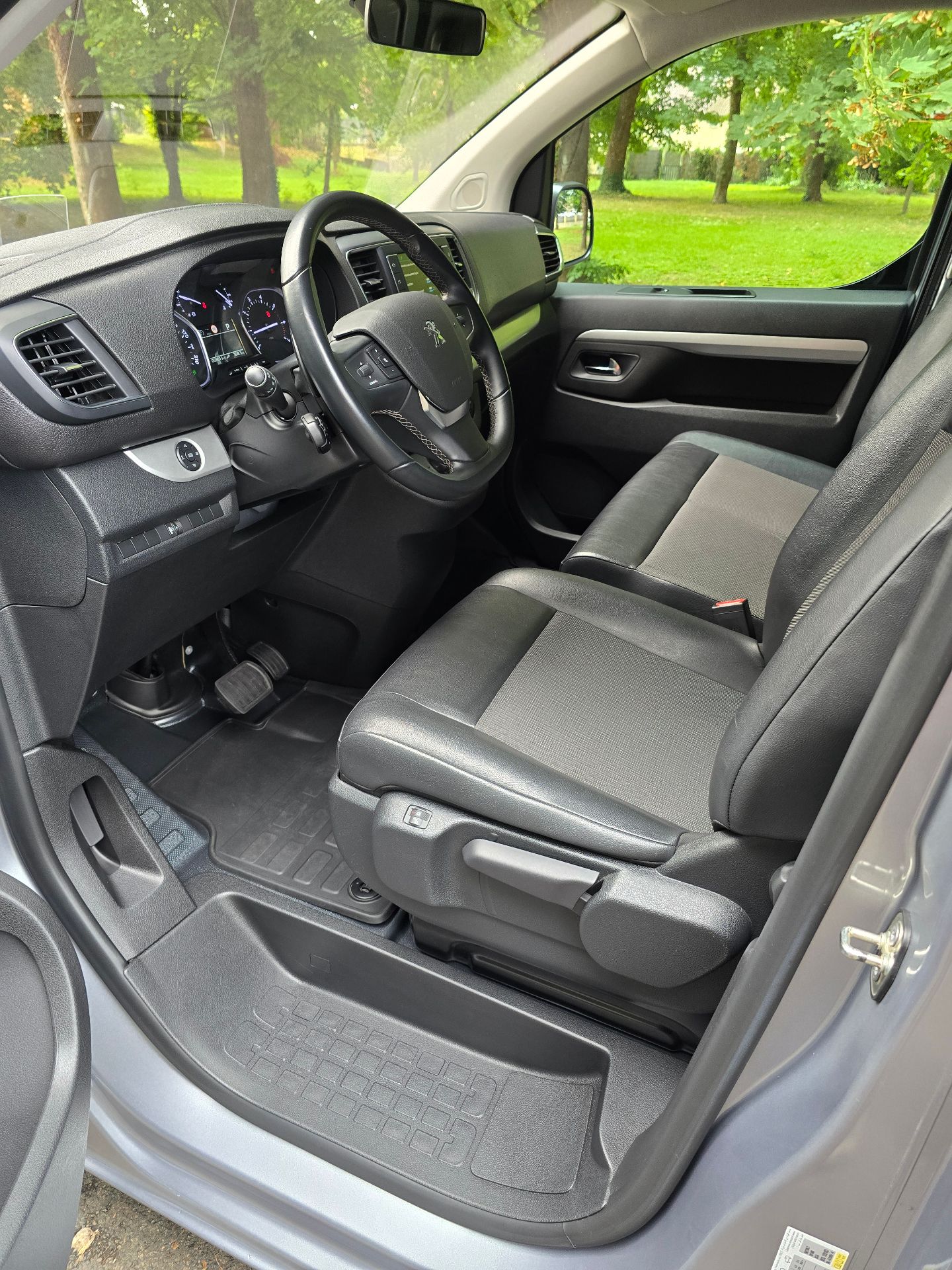Peugeot Expert Sport (M) 2.0 diesel 180ch EAT8 