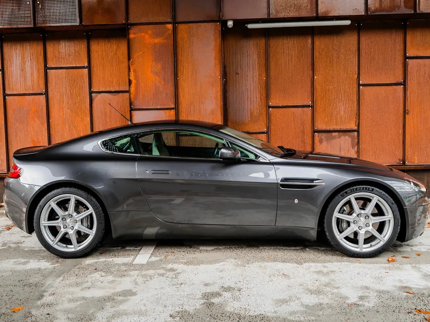 Aston Martin Vantage 4.3 V8 - Boite Manuelle - Embrayage remplacé - Historique complet Aston