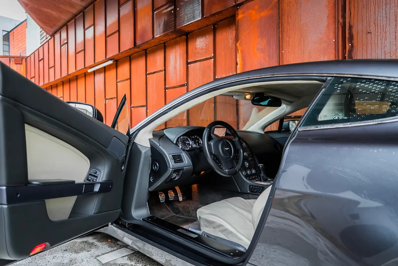 Aston Martin Vantage 4.3 V8 - Boite Manuelle - Embrayage remplacé - Historique complet Aston