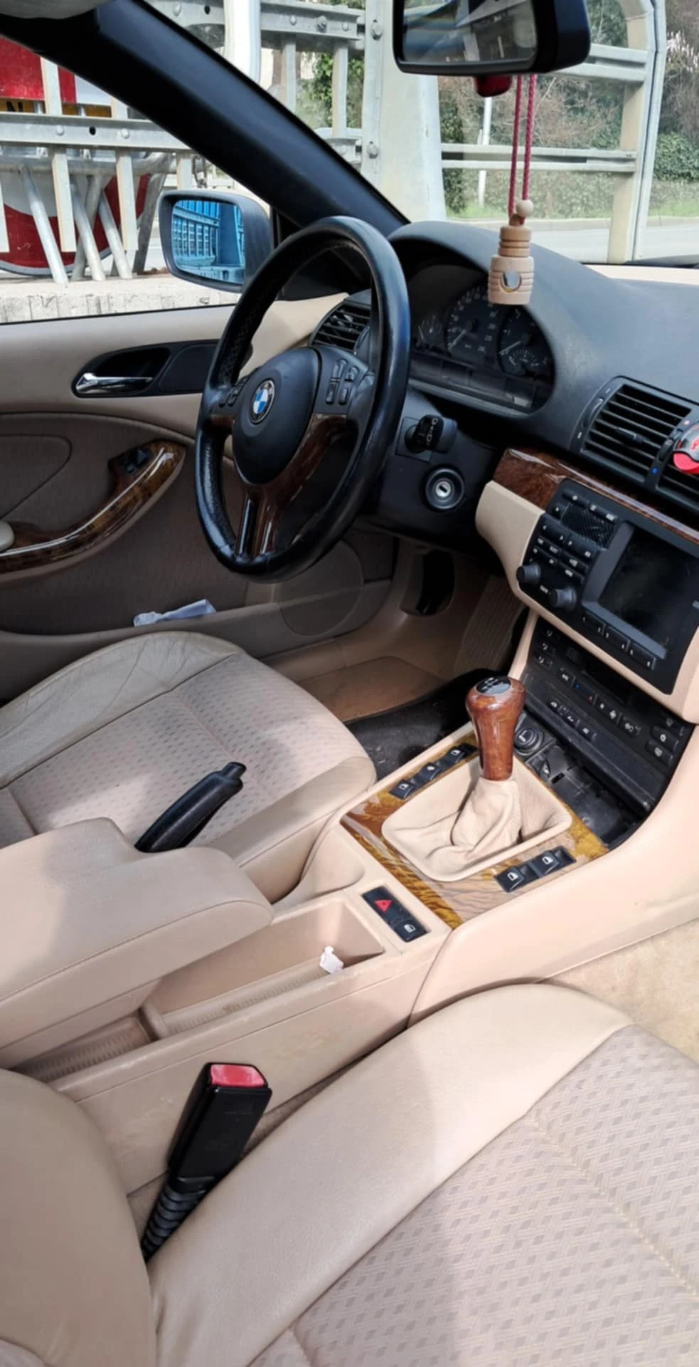 BMW 3-serie 320i AT EU 2001 - Entretien suivi, faible kilométrage