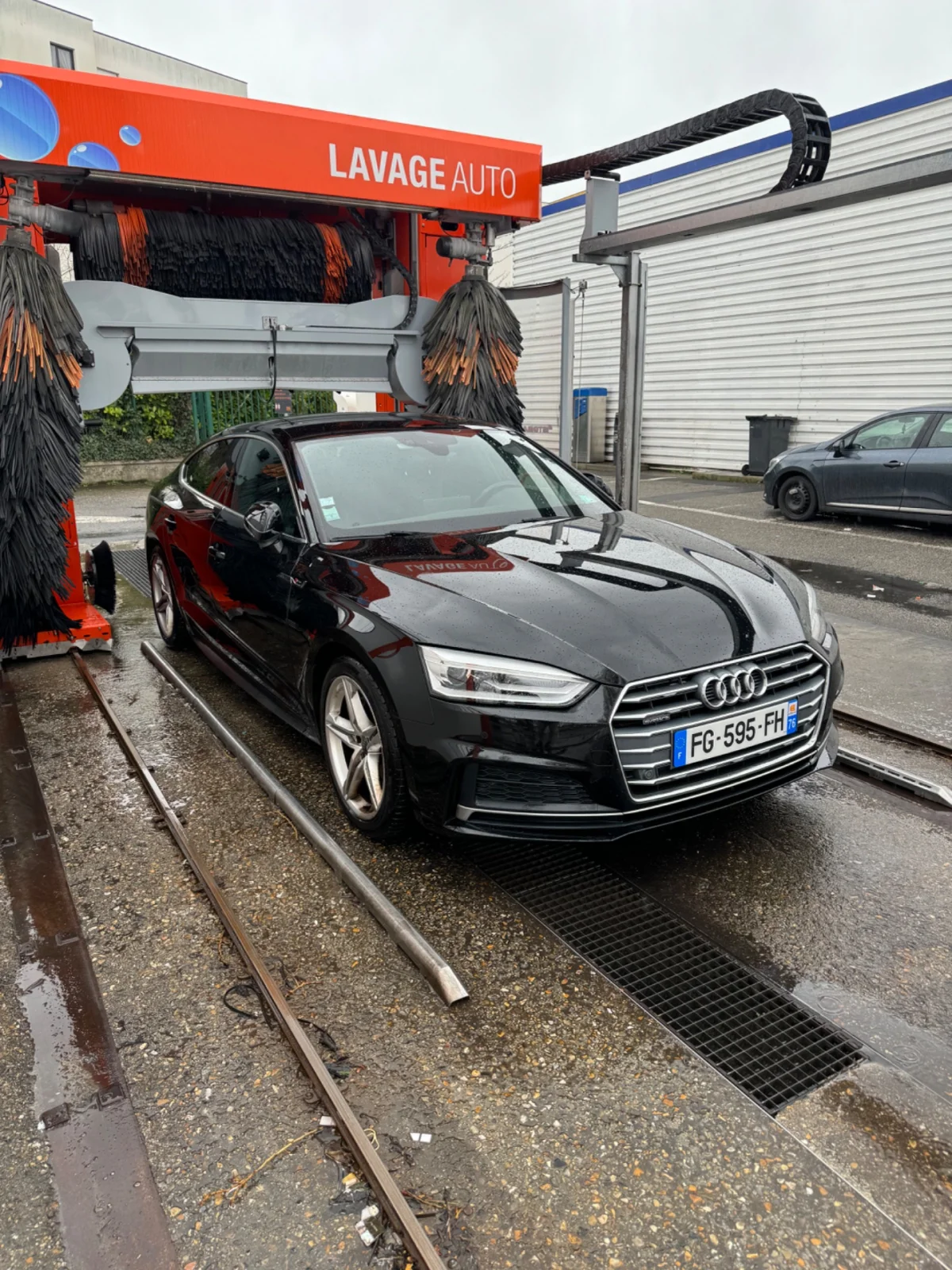 Audi A5 Quattro S line - coupé 5 portes - Vue 3