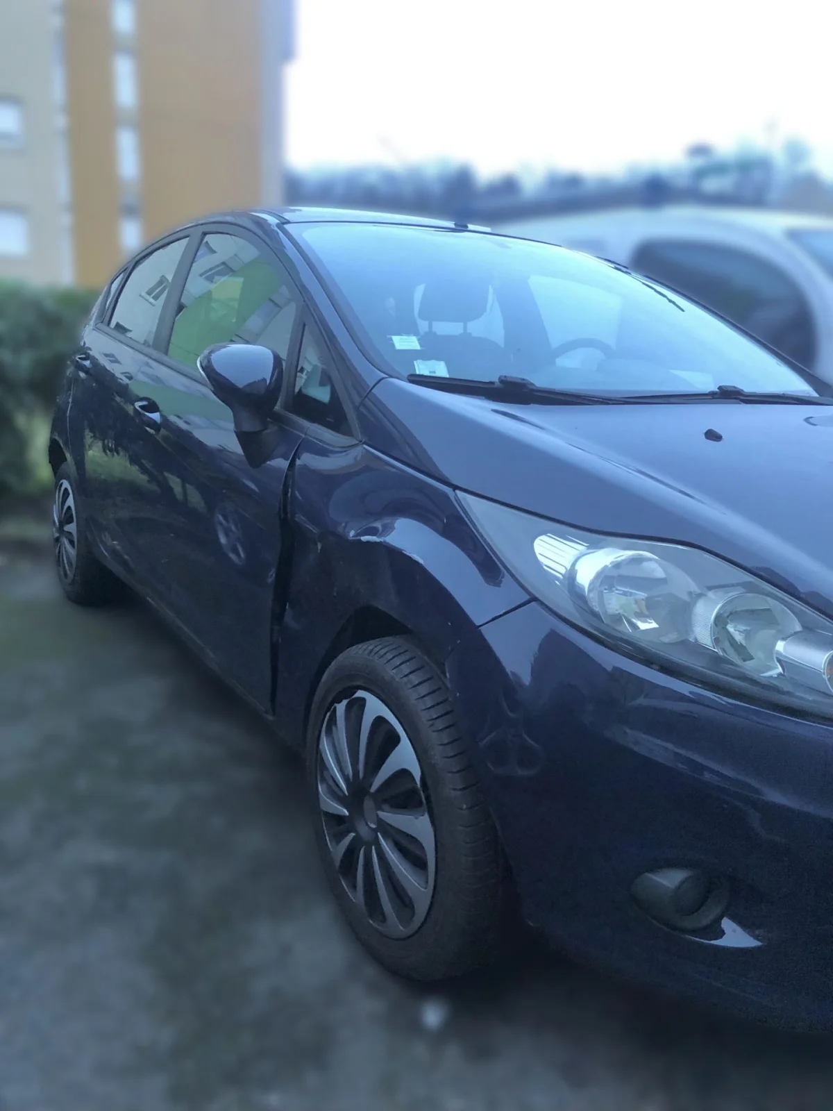 Ford Fiesta 1.4 TDCi 68 - 5 portes – 190 000 km - Vue 3