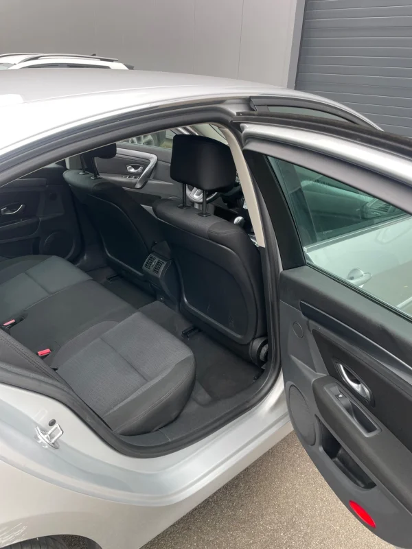 Renault Laguna 2010 - 1.5 DCi 110 en très bon état