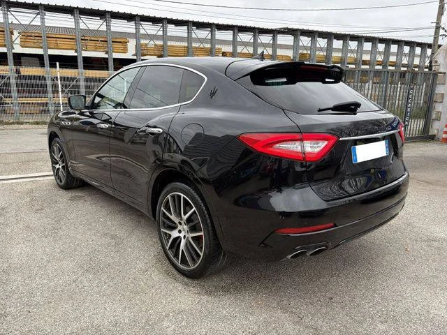 Maserati Levante — photo 6