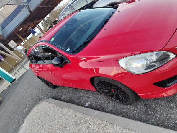 volvo V60 rouge