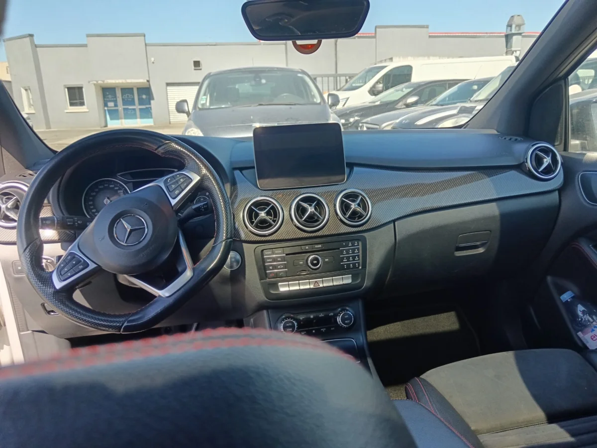 Mercedes Classe B 2015 - Excellent état - Vue 4