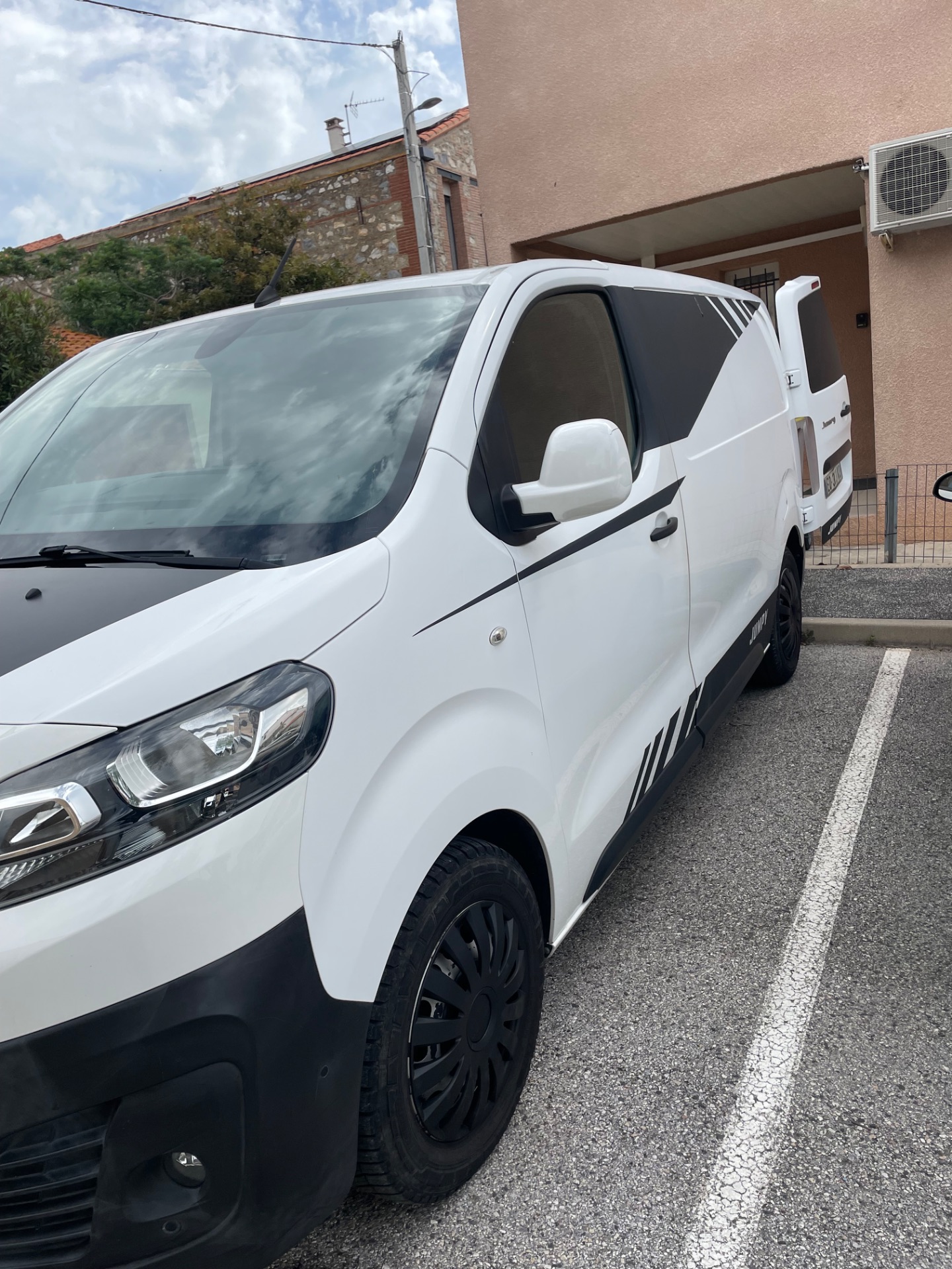 Citroen Jumpy 2.0 AT 2017 – Auto Première main 110 000 km