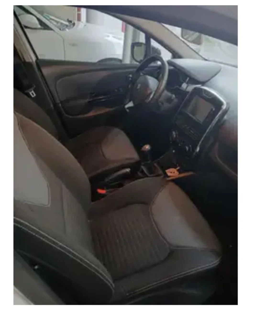 Renault Clio IV 2014 - 184 000 km - Bon État - Vue 3