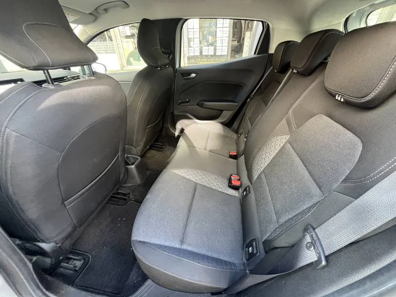 Renault Clio — photo 9