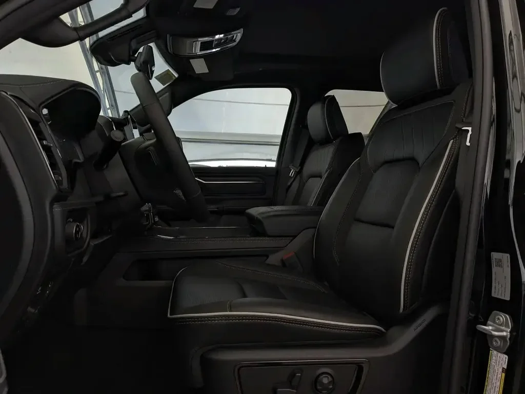 Dodge Ram — photo 14