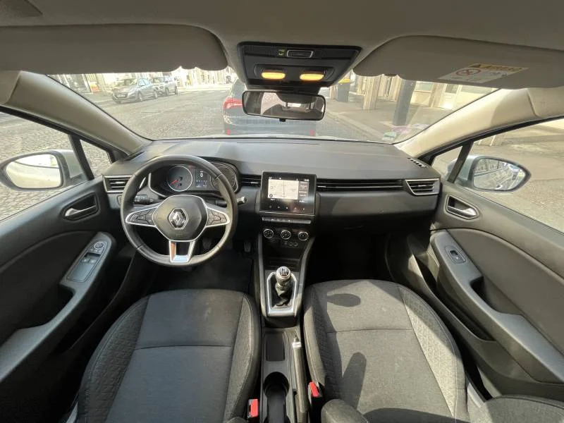 Renault Clio — photo 10