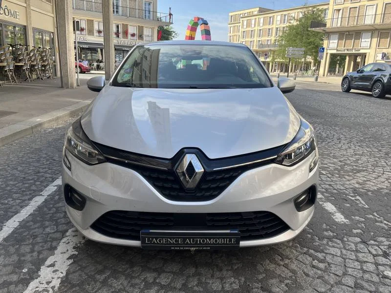 Renault Clio — photo 6