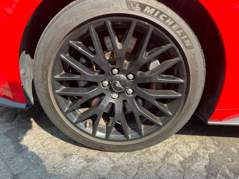 Ford Mustang — photo 10