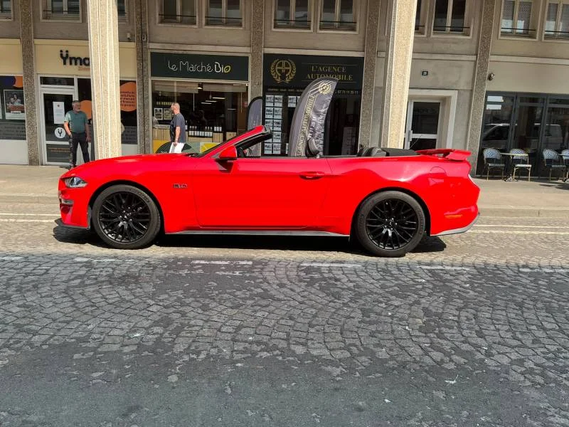 Ford Mustang — photo 11
